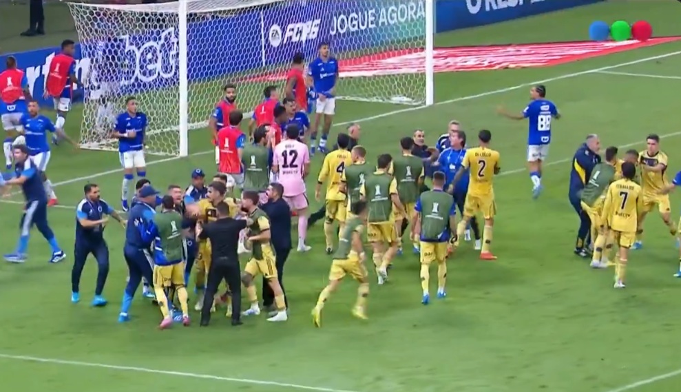 Insultos, empujones y corridas: escándalo tras la derrota de Boca ante Cruzeiro por Libertadores